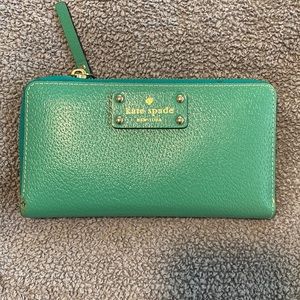 Kate Spade zip around continental wallet
